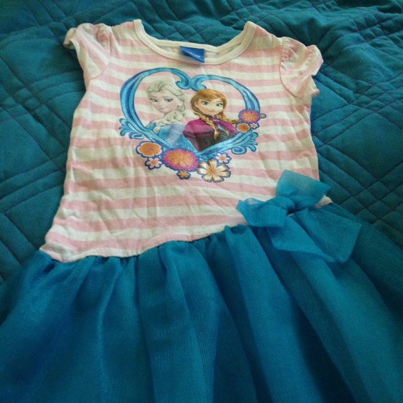 Cute frozen dress - Picture 1 of 2